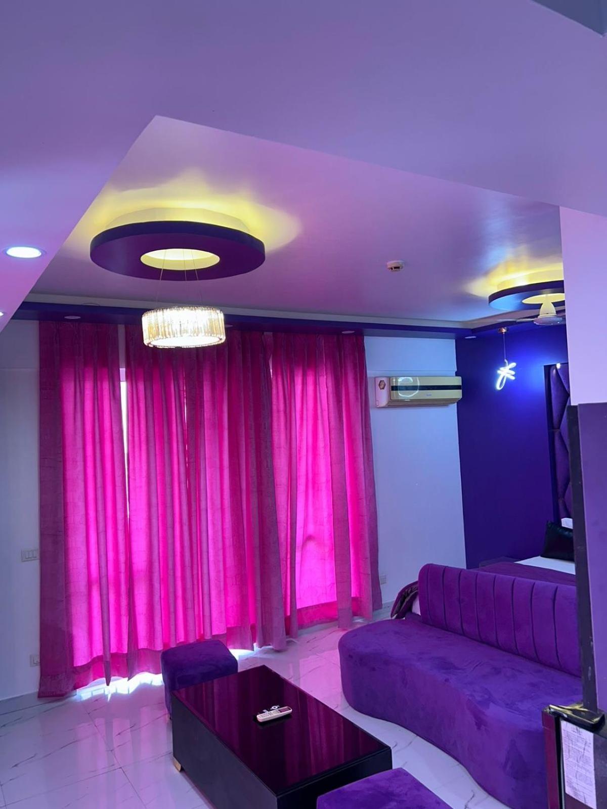 Dolphin Inn & Suites Manhattan Lucknow Bagian luar foto