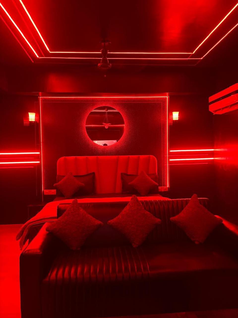 Dolphin Inn & Suites Manhattan Lucknow Bagian luar foto
